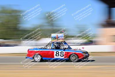 media/Sep-29-2024-24 Hours of Lemons (Sun) [[6a7c256ce3]]/StartFinish (245p-330p)/